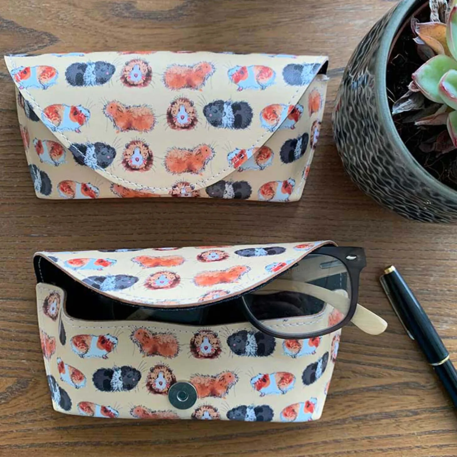 Alex Clark Spectacle Case - Guinea Pigs