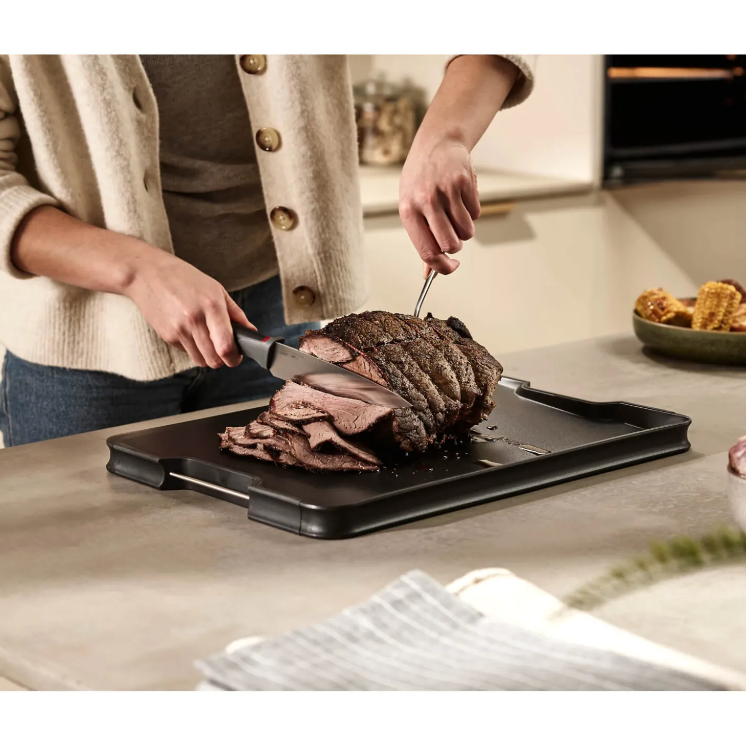 Joseph Joseph Cut&Carve Plus Multifunction Large Chopping Board - Black