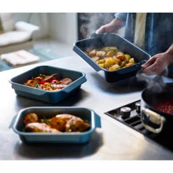 Joseph Joseph  Nest™ Oven Non-Stick Small Roasting Tray - Blue