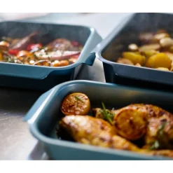 Joseph Joseph  Nest™ Oven Non-Stick Small Roasting Tray - Blue