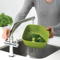 Joseph Joseph Square Colander - Green