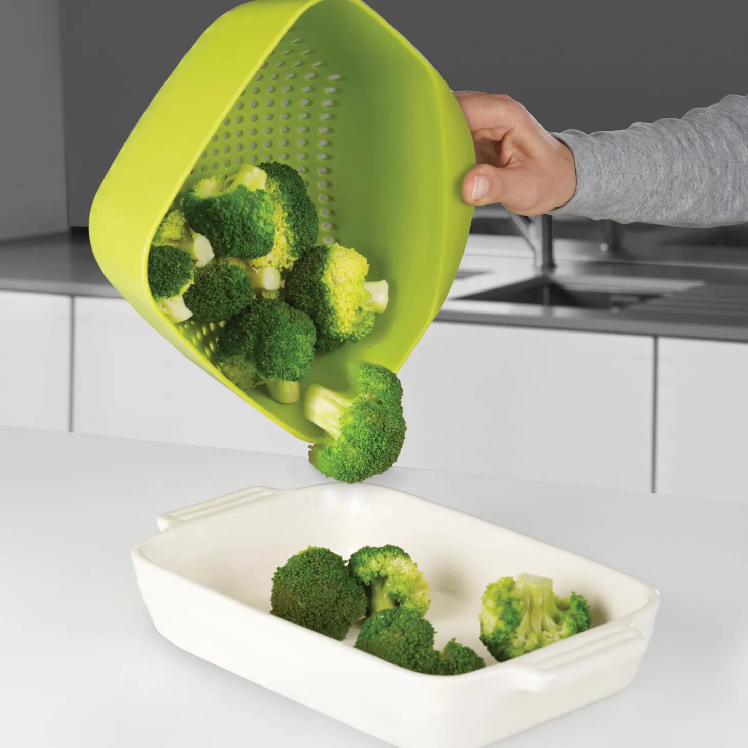 Joseph Joseph Square Colander - Green