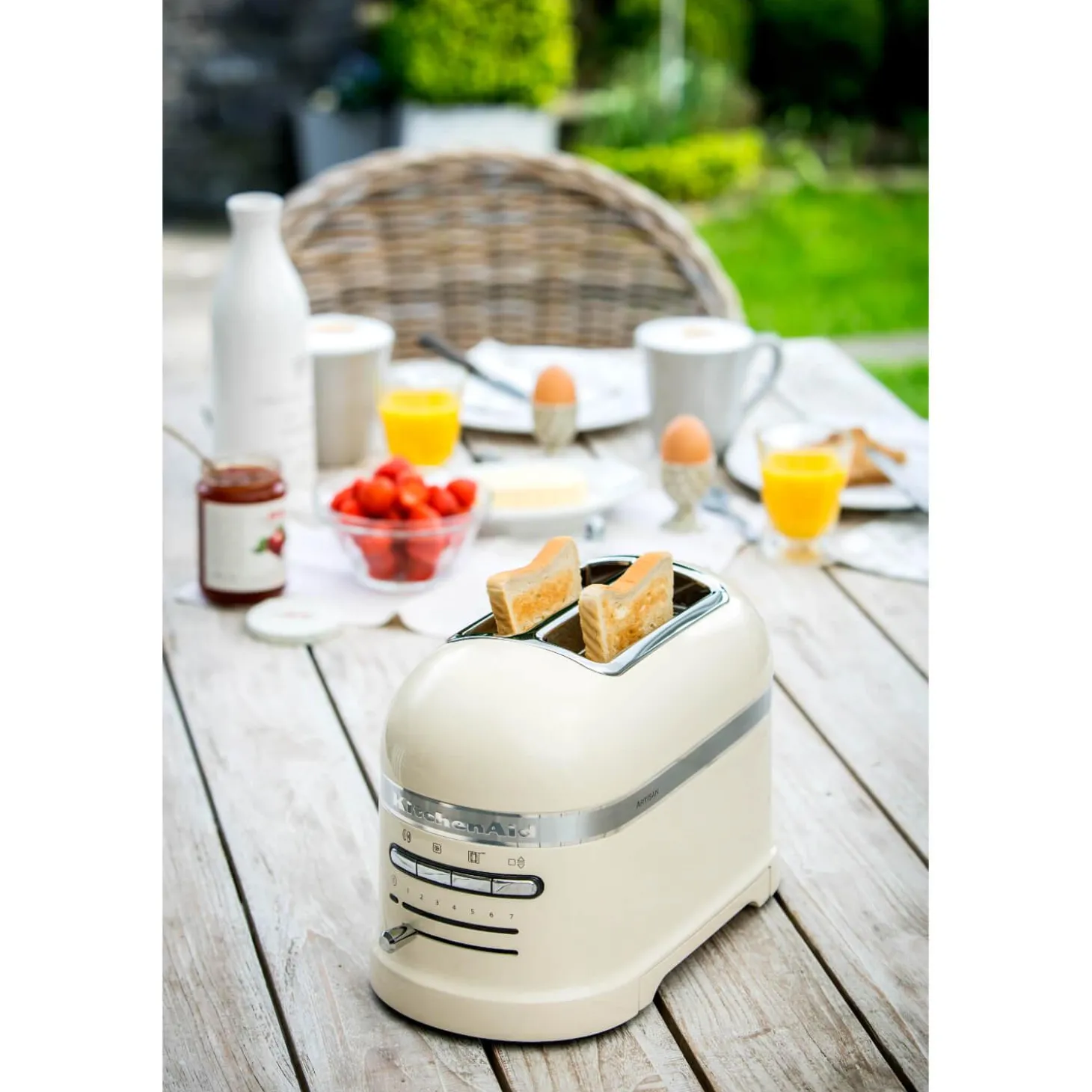 KitchenAid Artisan Kettle & 2 Slice Toaster Set - Almond Cream