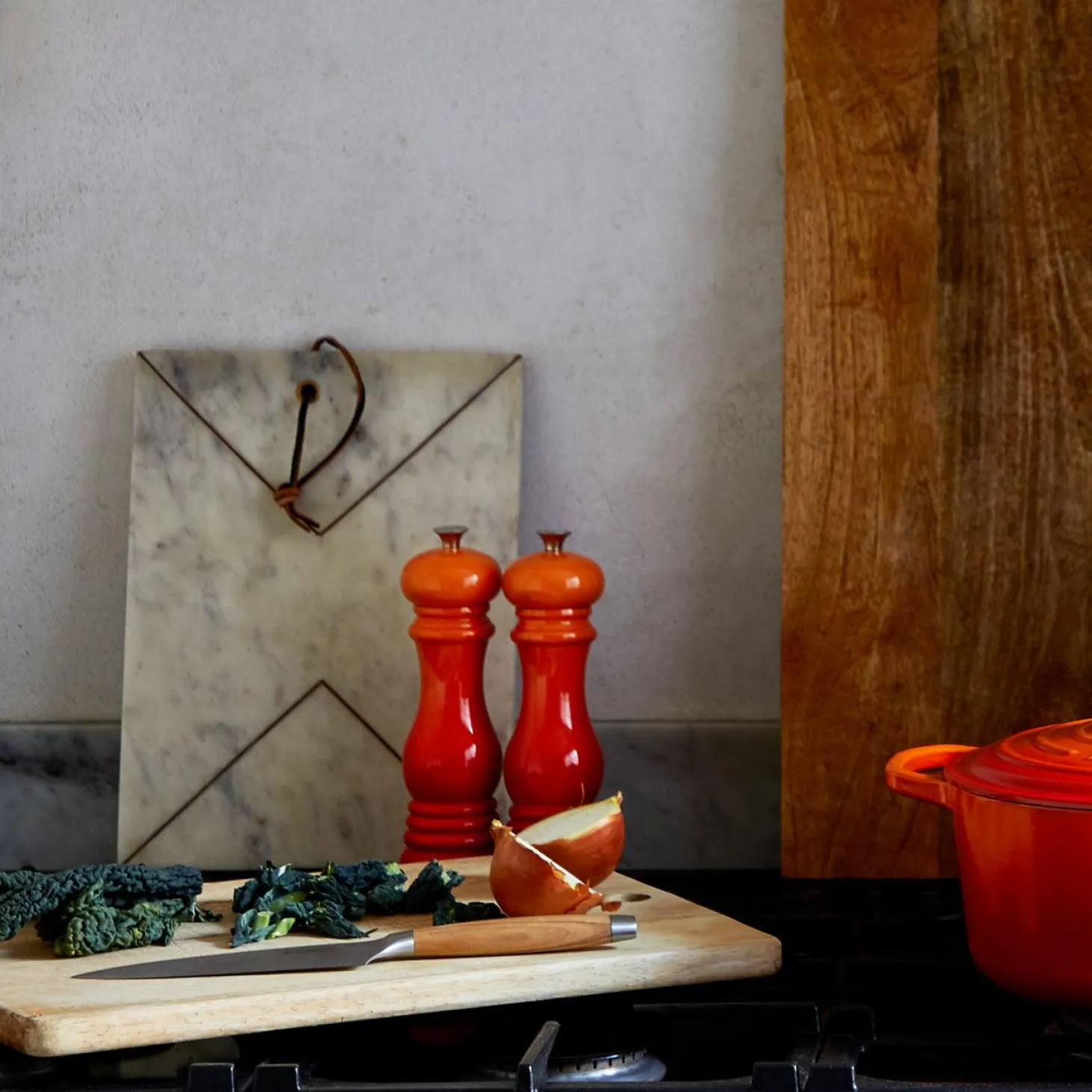 Le Creuset Classic Pepper Mill - Volcanic