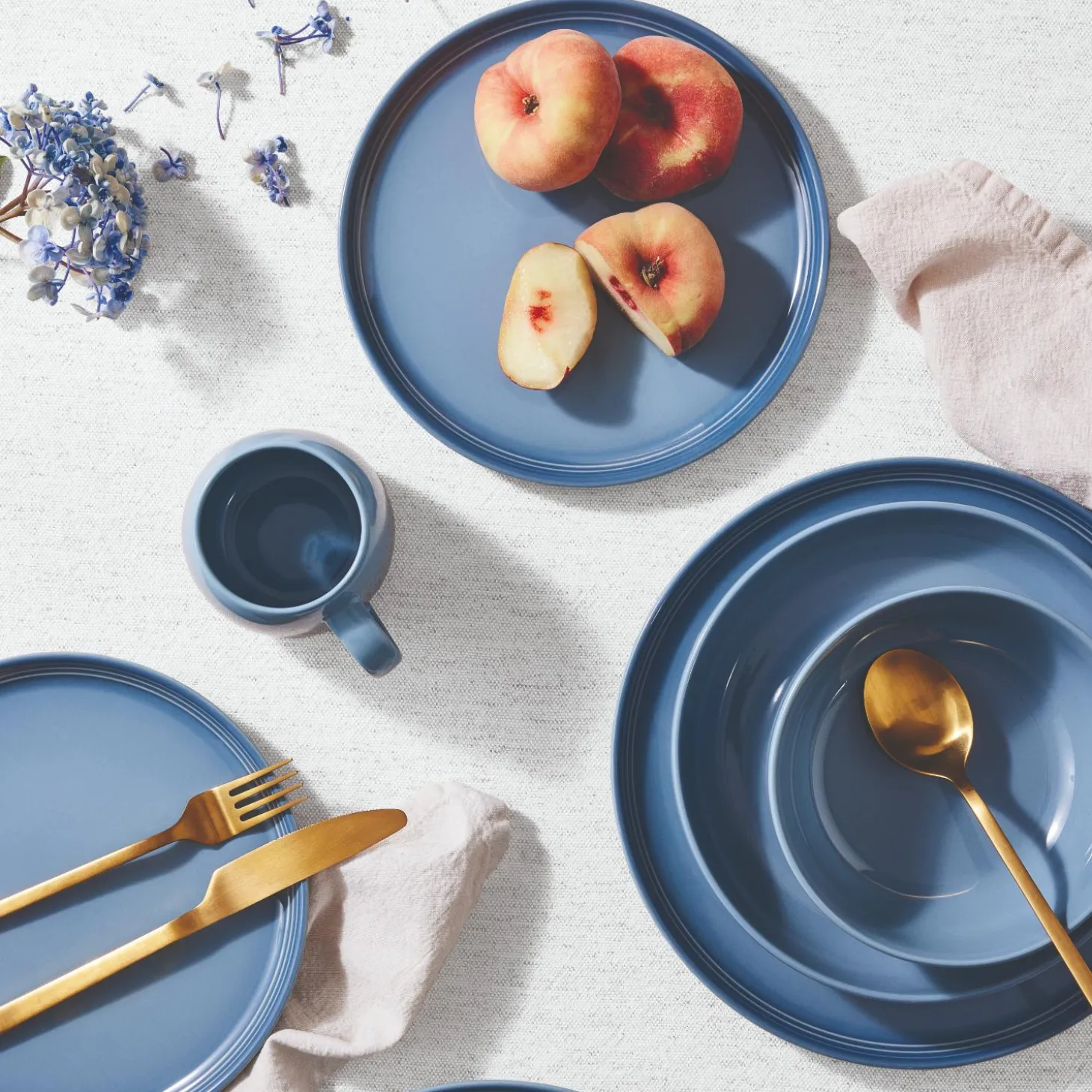 Le Creuset 320ml Stoneware Coupe Sphere Mug - Chambray