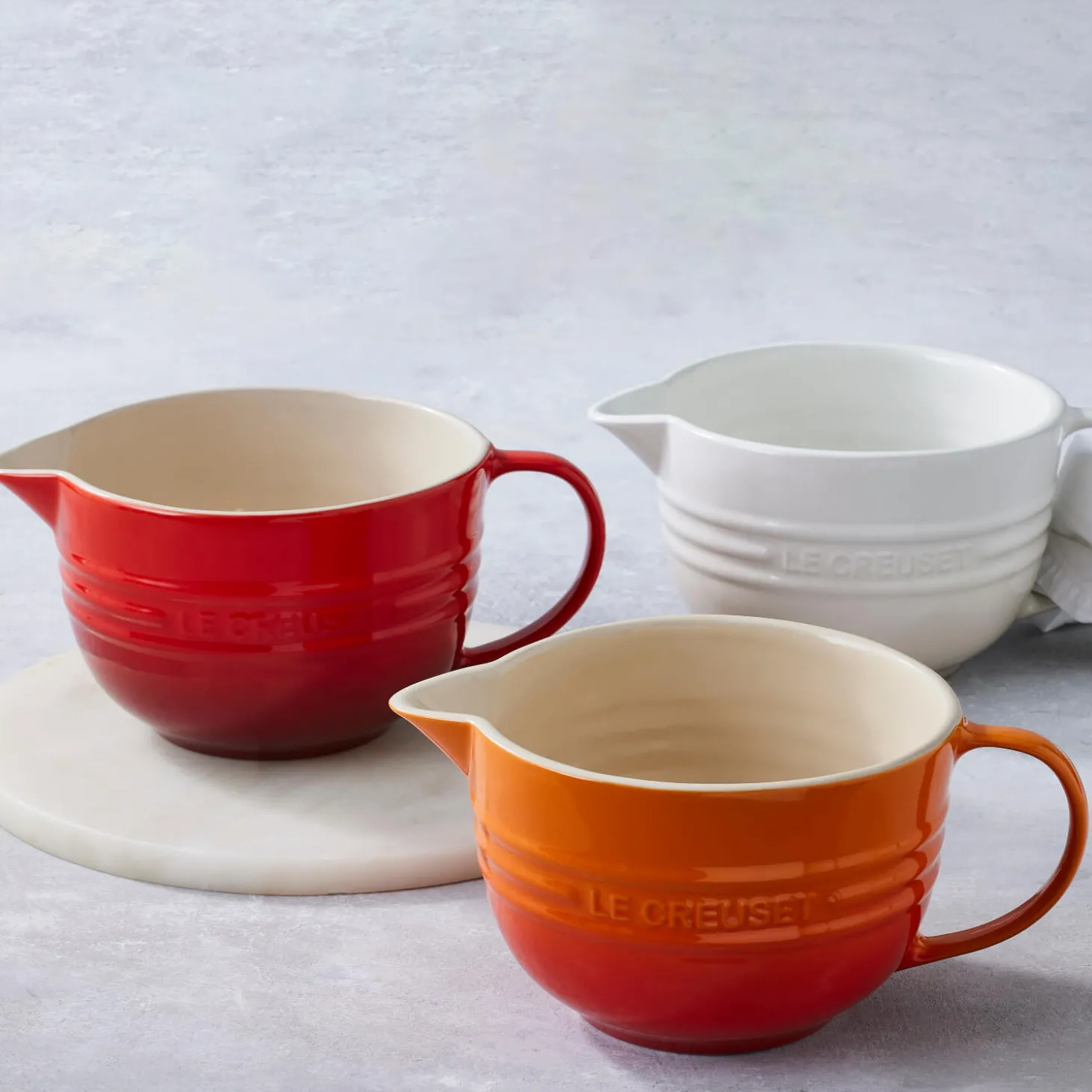 Le Creuset Stoneware 2 Litre Mixing Jug - Cerise