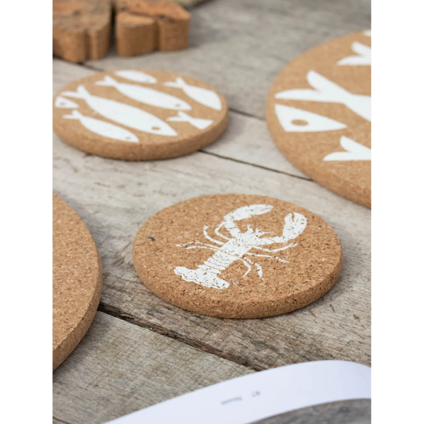 Liga Round Cork Placemat - Lobster - White