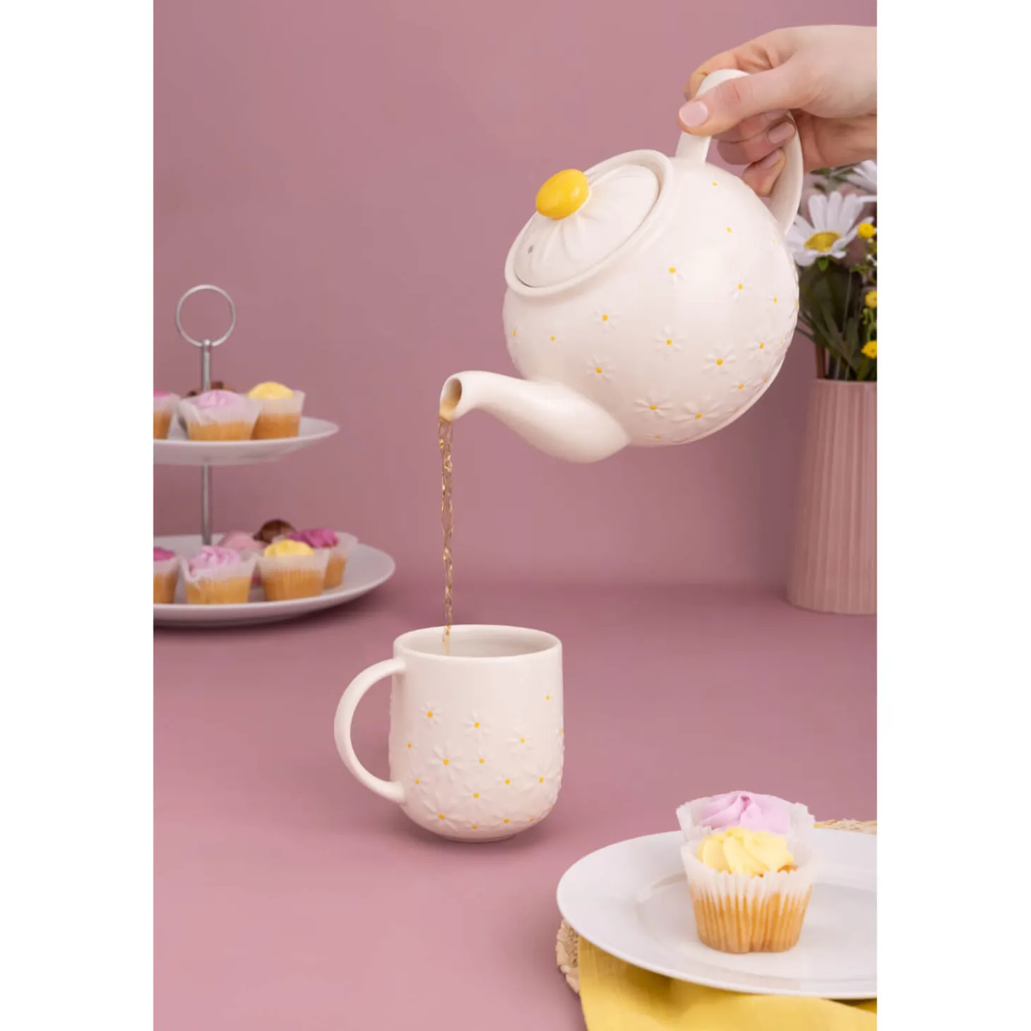 Price & Kensington Daisy 6 Cup Teapot