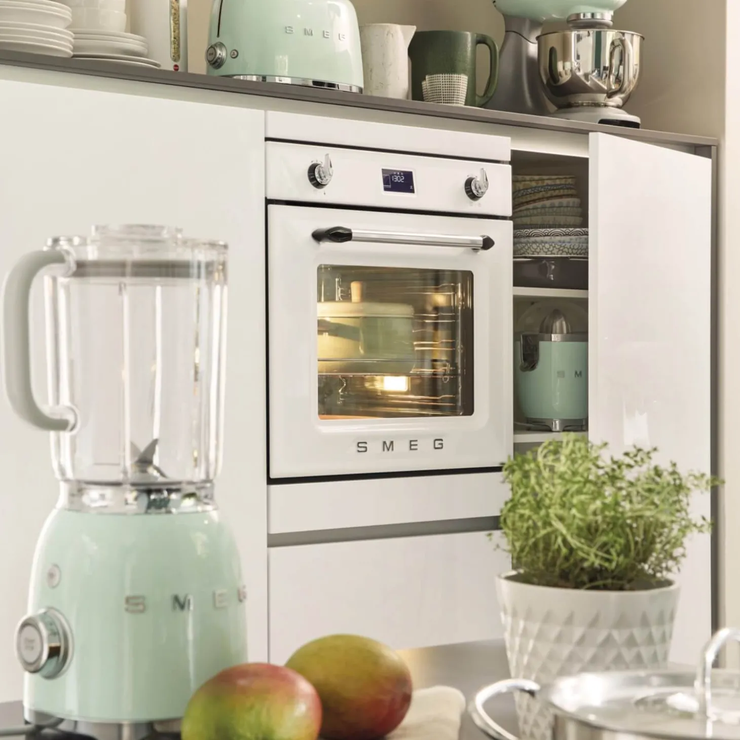 Smeg Jug Kettle & 2 Slice Toaster Set - Pastel Green