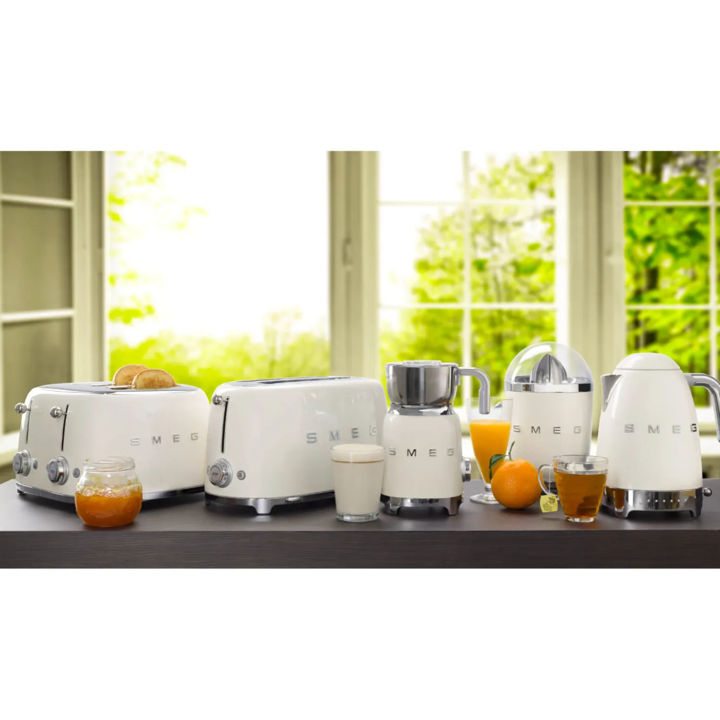 Smeg Jug Kettle & 4 Slice Toaster Set - Cream