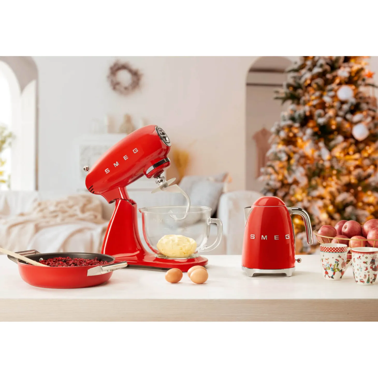 Smeg Mini Kettle & 2 Slice Toaster Set - Red