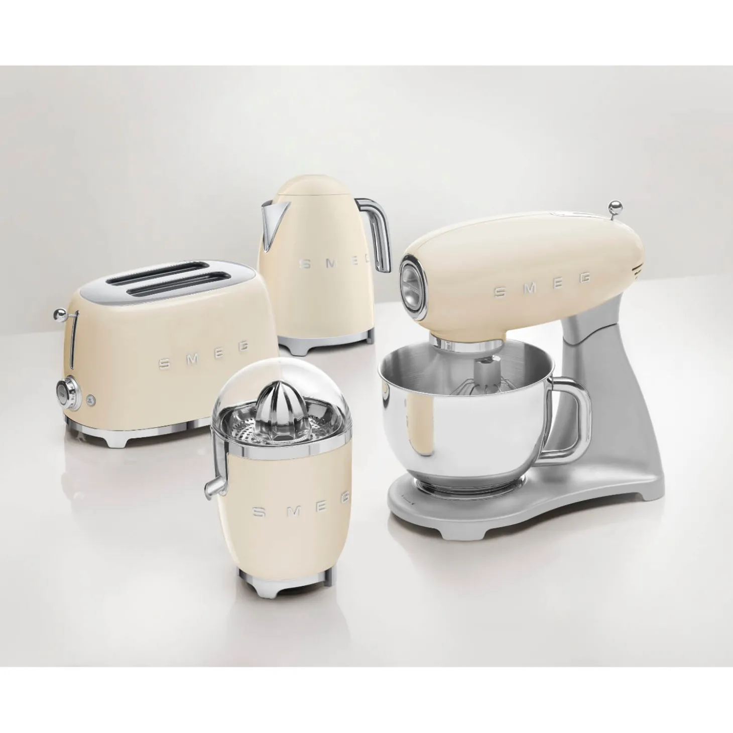 Smeg 50's Style Retro KLF05 Mini Jug Kettle - Cream